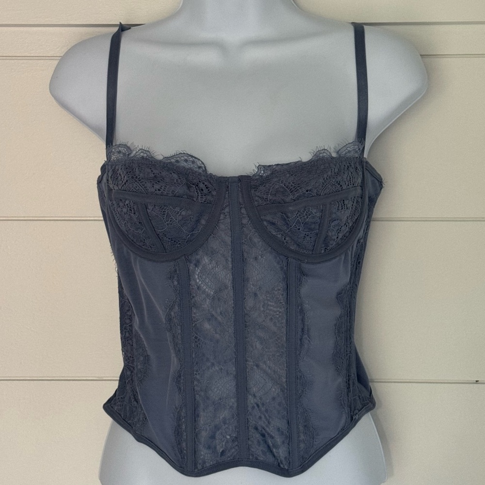 Dealmore Elegant Lace Bustier in Dusty Blue